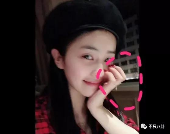 他俩到底分没分？甜蜜恋爱时怎么也没想到现在会撕成这样吧