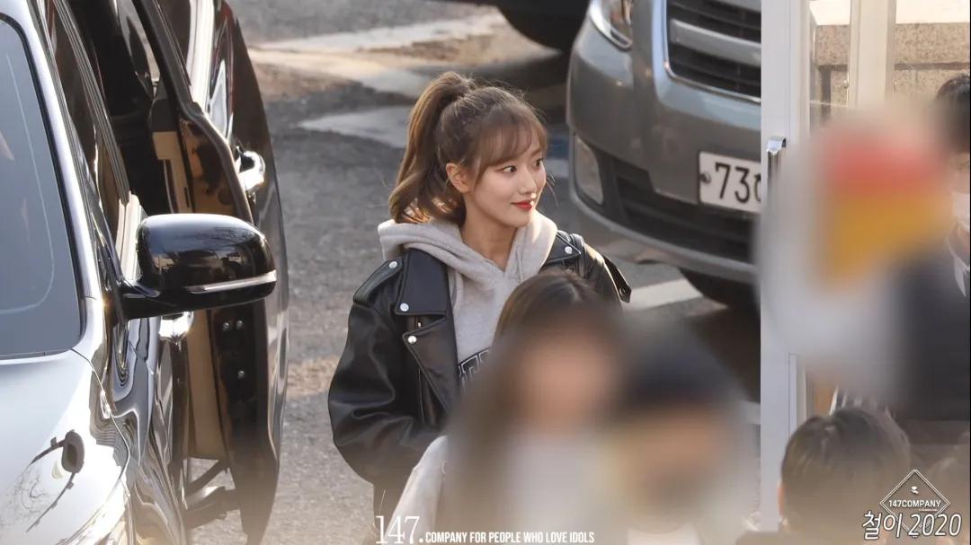 韩国今年流行什么卫衣色,韩国小众平价卫衣