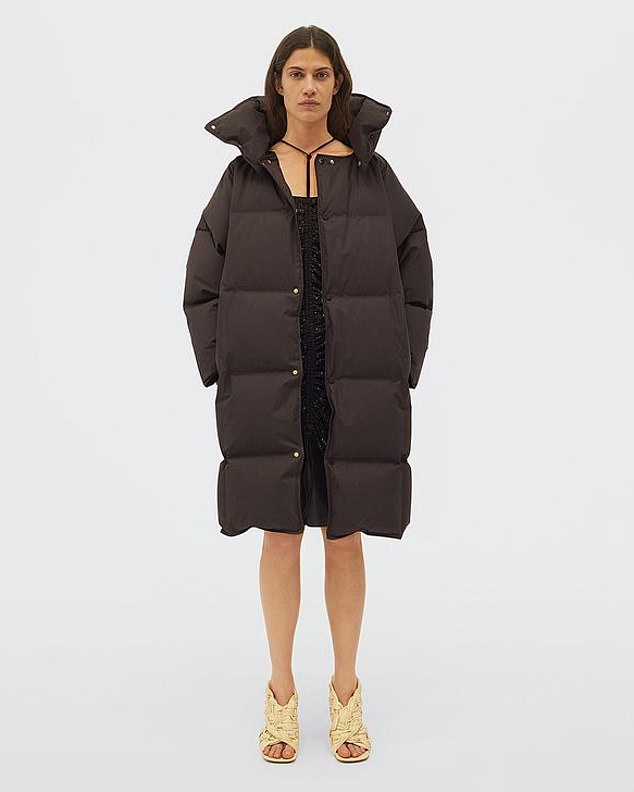 花2万买葆蝶家羽绒外套犯傻吗？我们拿市面上9件羽绒服做了对比