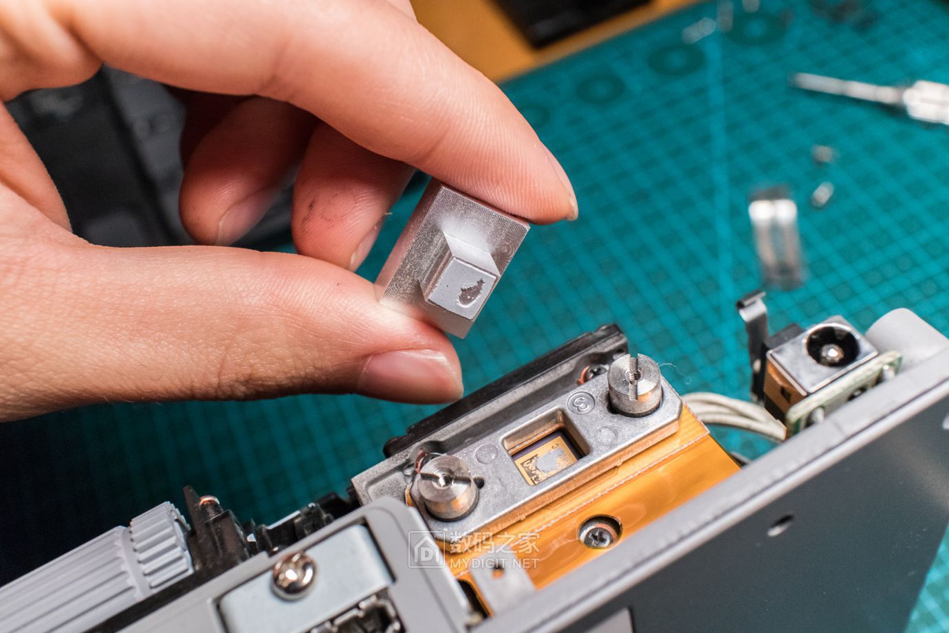 卡西欧激光投影仪拆机维修视频,卡西欧激光投影机怎么清零