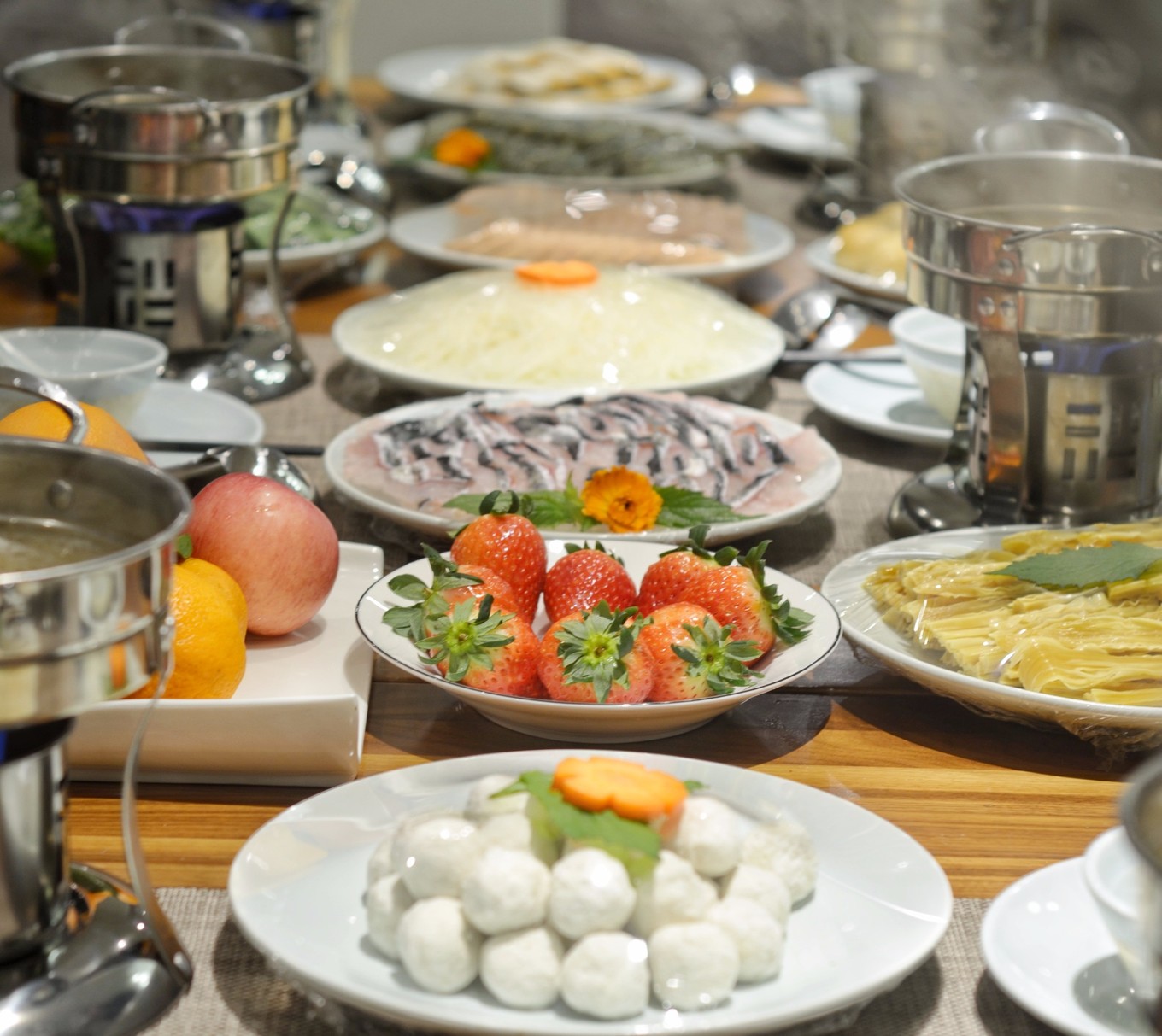 一座白楼，青山环绕，云卷雾舒～享受在莫干山野的娴静自由