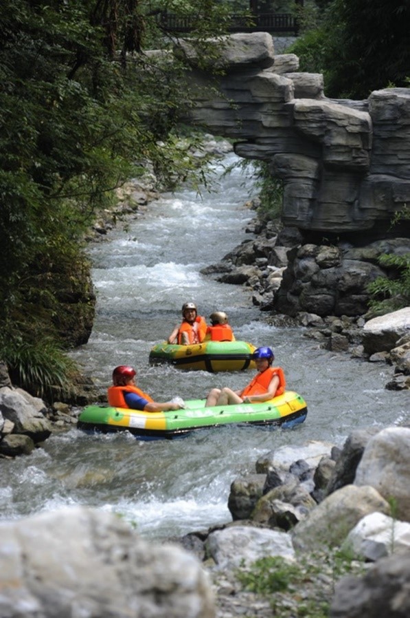 重庆小姐、竞速漂流、神龙舞！好耍不过神龙峡，6.1“生态”开漂