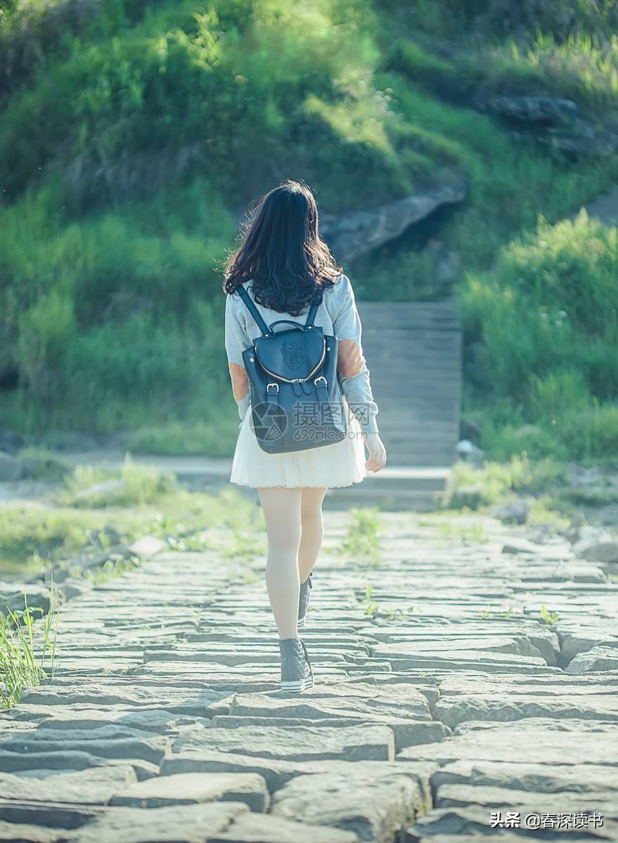 莫泊桑写的项链,莫泊桑的项链用3个部分总结