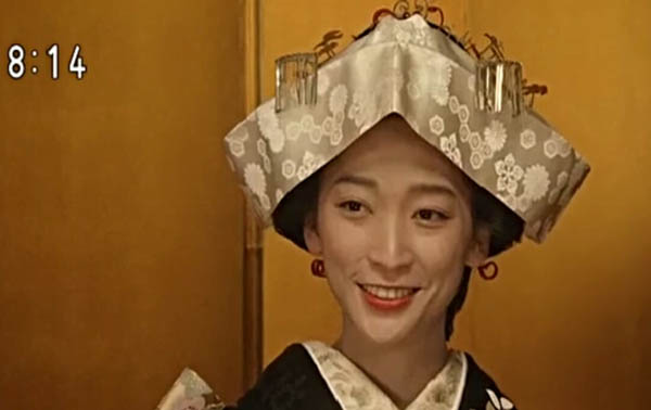 佐佐木希表态丈夫出轨,佐佐木希就老公出轨道歉