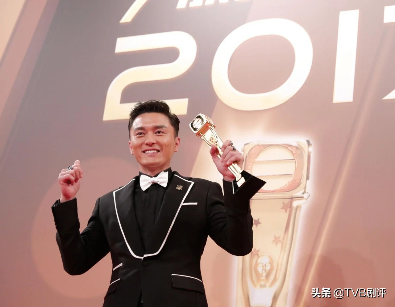 tvb颁奖典礼飞跃进步男艺员2018,tvb2021飞跃进步男艺人奖项引争议