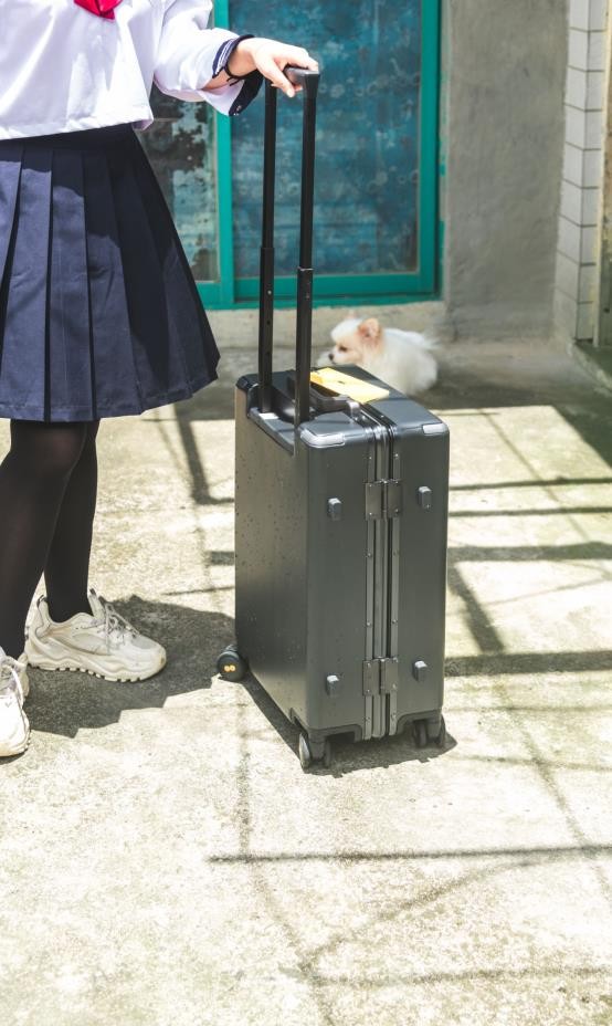 20寸登机箱地平线8号,最好的行李箱品牌推荐地平线8号