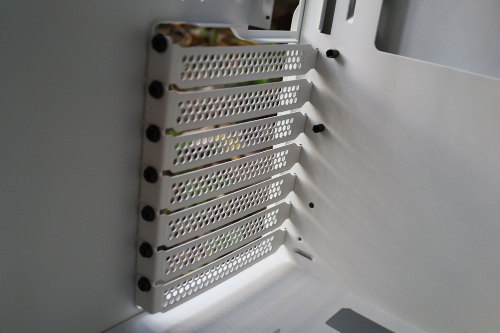 tt挑战者h3机箱,挑战者h3机箱图片