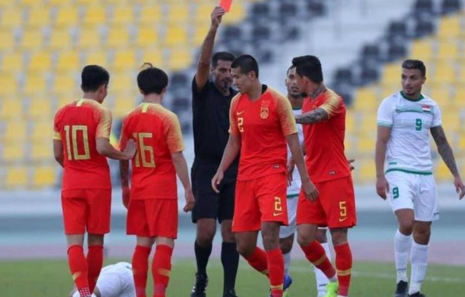 里皮国足0:3负于伊朗,国足世预赛战胜伊拉克