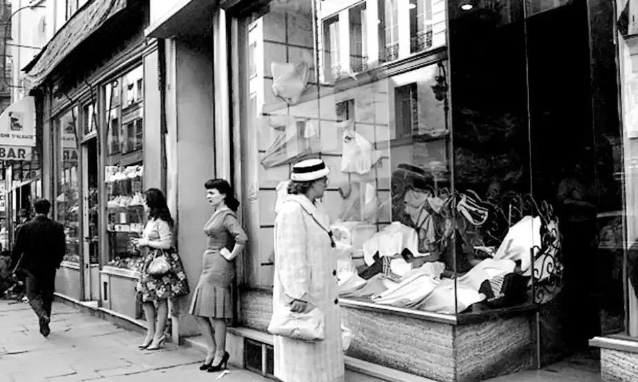 鎯呯鍒濆紑闃呰,鎯呯鍒濆紑闈掓槬鎳垫噦