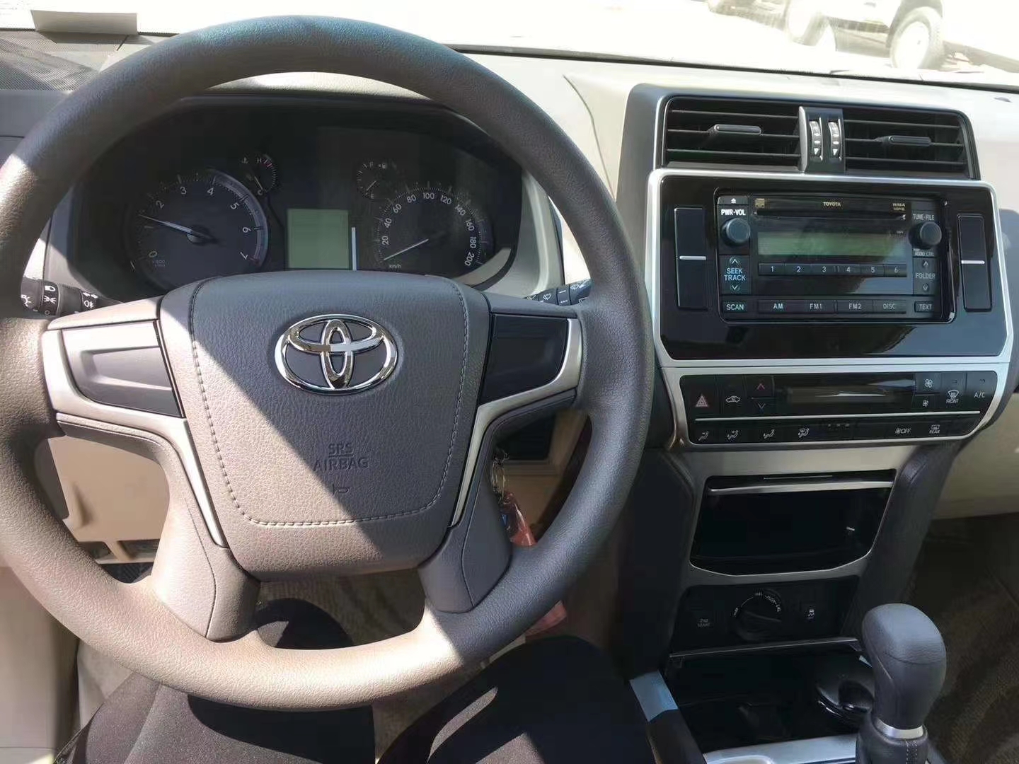 丰田霸道四驱豪华版落地价,丰田霸道七座全部车型价格