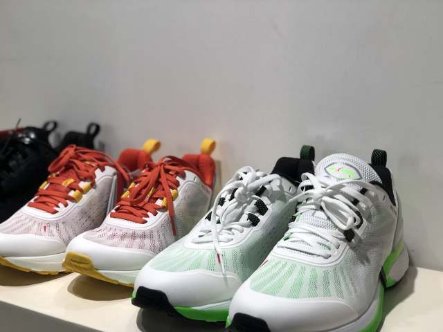 多威maxpower和匹克态极,多威maxpower和反重力哪个好