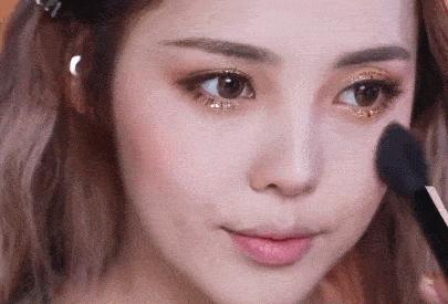 比豆沙色红一点的什么色号,比豆沙色还浅的颜色