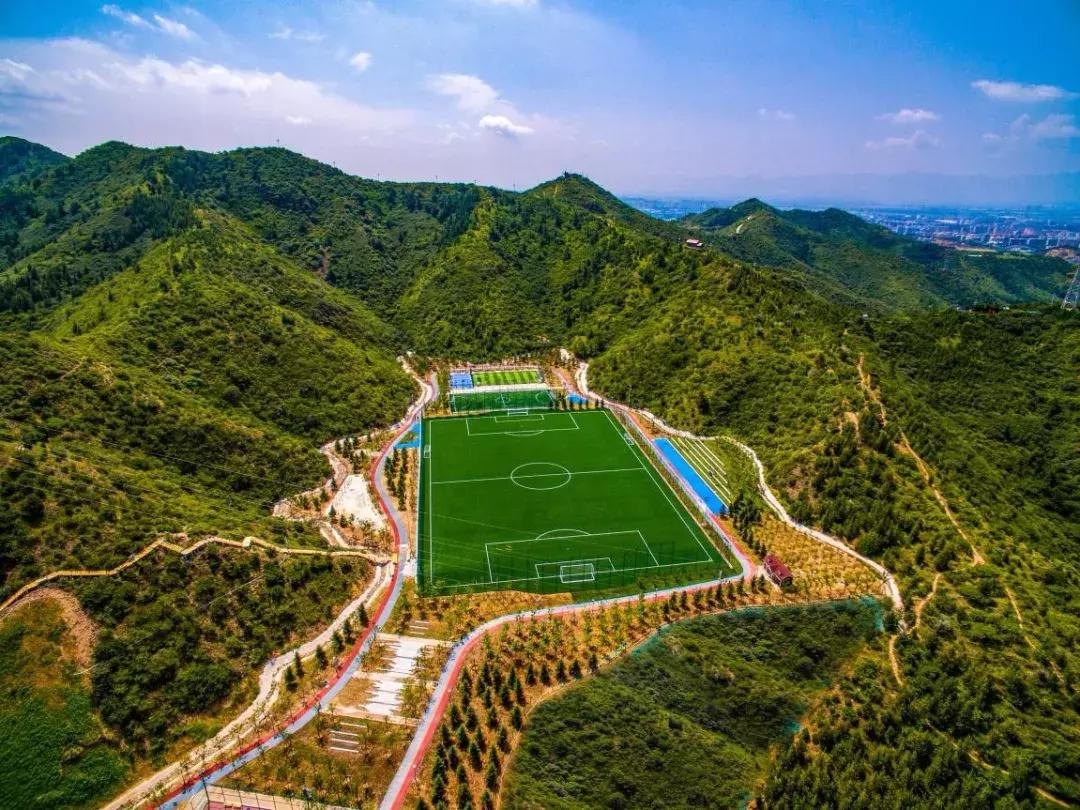 石家庄最高级的足球场,足球场拍照高级感唐山