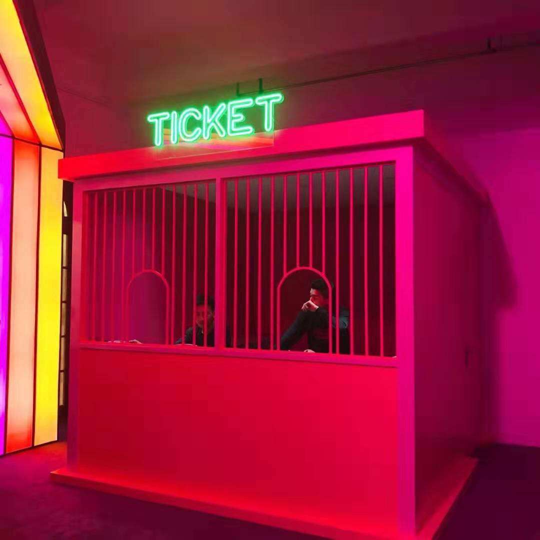 鹿晗游乐场,鹿晗去游乐园过山车