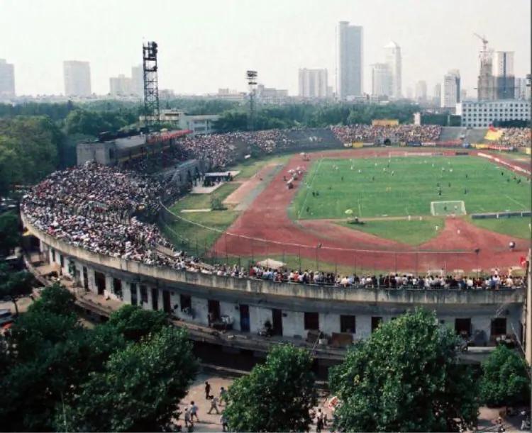 武汉卓尔新球场,武汉卓尔专业球场效果