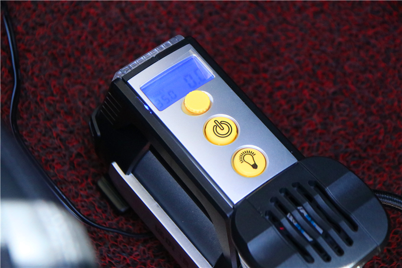 途虎王牌旋风t01充气泵使用方法,途虎汽车轮胎充气泵