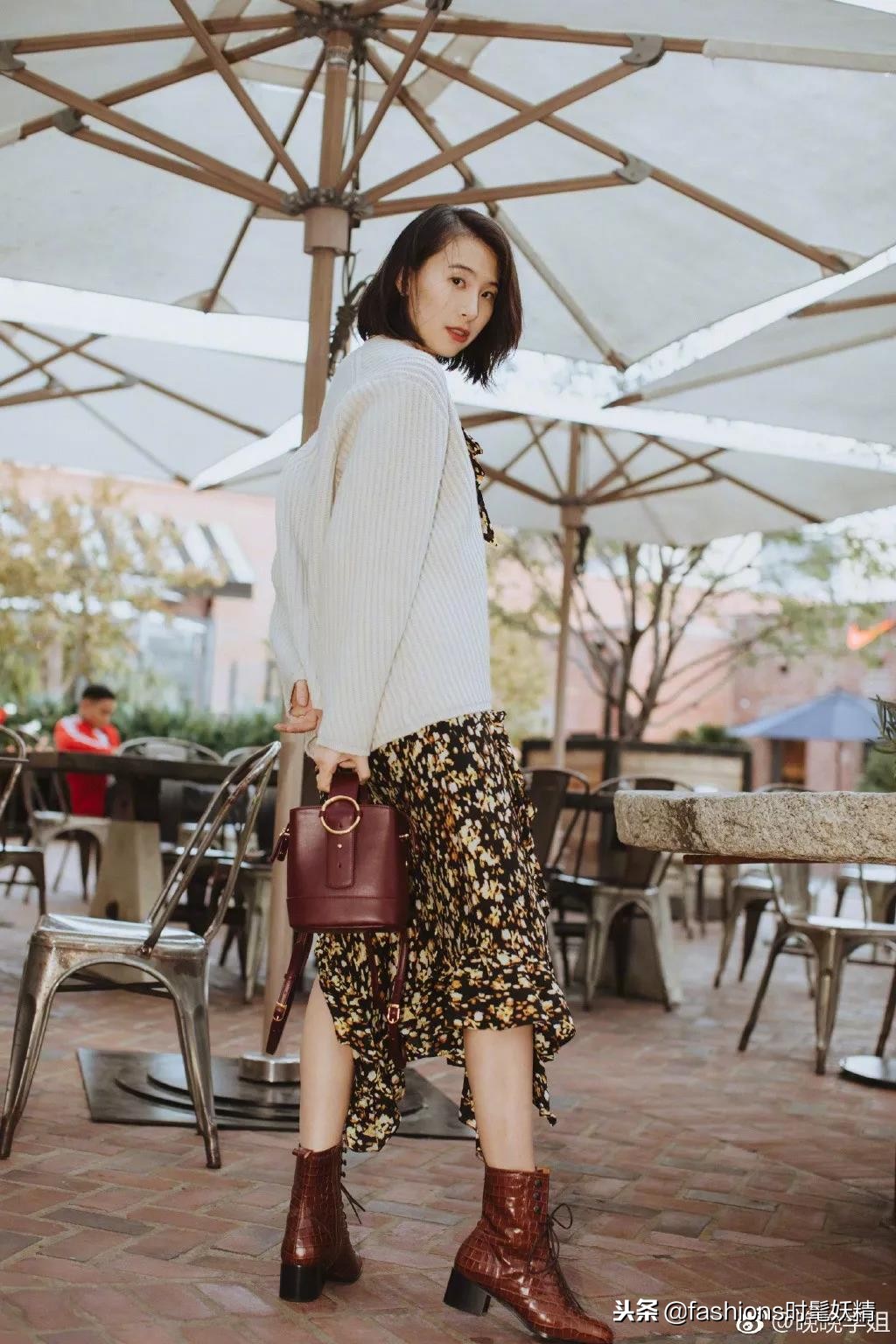 今年最流行的呢大衣款式,今年最流行的大衣款式和颜色