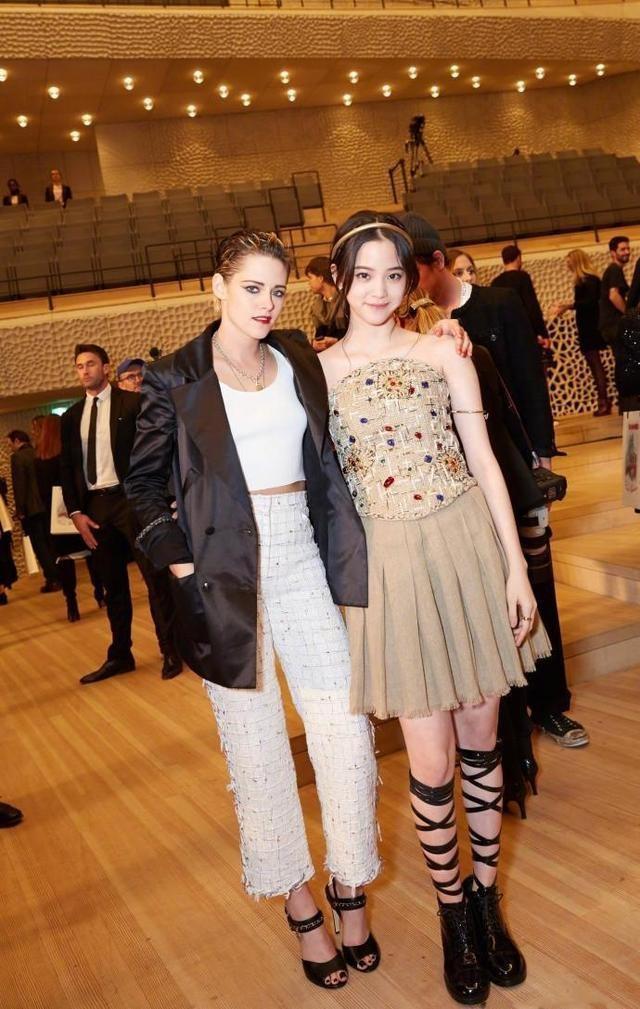 小白鞋好穿又百搭的鞋子女生,小白鞋成熟女性