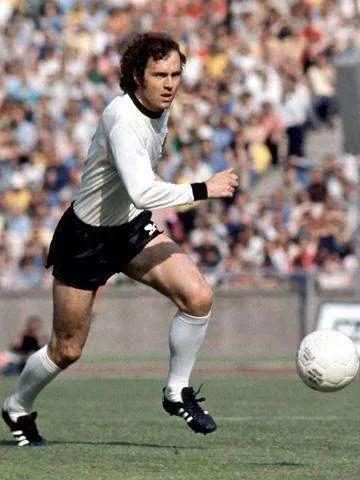 实况足球星期三活动精选,实况足球2020绿茵传奇怎么编辑