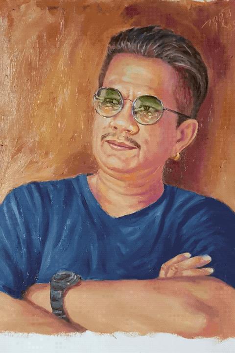 男子投资50万带老婆住山洞,48岁男子卖掉豪宅