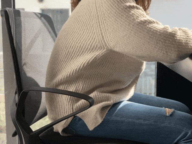 胳膊肘撞到麻筋之后一直麻,撞到胳膊肘突然麻了一下