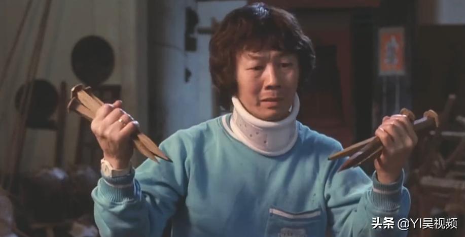 张学友经典喜剧，许冠英搞笑担当，头顶*裤内**斗僵尸《猛鬼差馆》