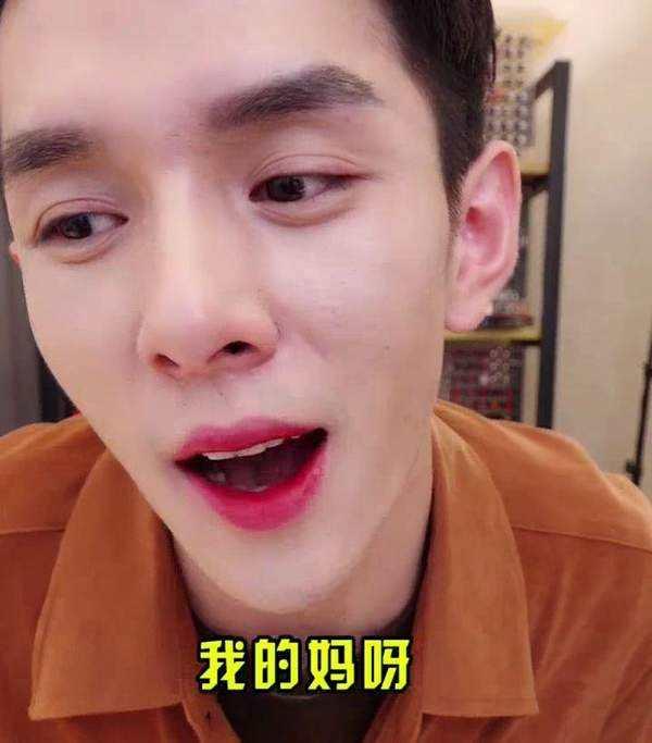 花8000买芭比娃娃,花1000多给手办买了件衣服