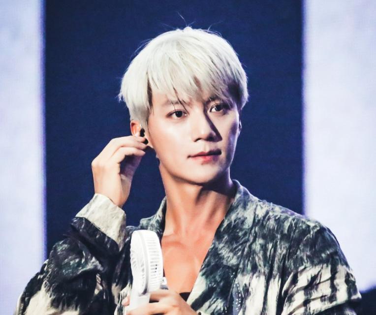 韩国偶像结婚多年没孩子,初代偶像结婚