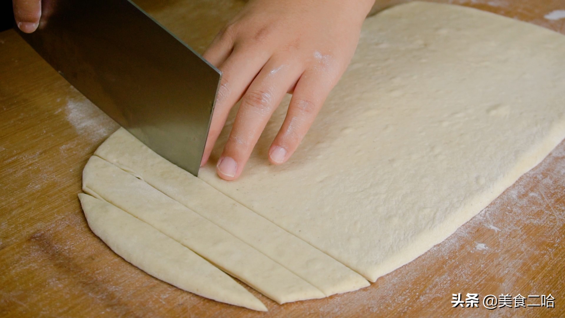 1碗面粉1个鸡蛋的做法,1碗面粉3个鸡蛋简单做出小零食