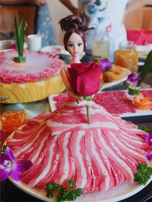 涮锅牛羊肉怎么区分真假,如何分辨涮牛肉真假