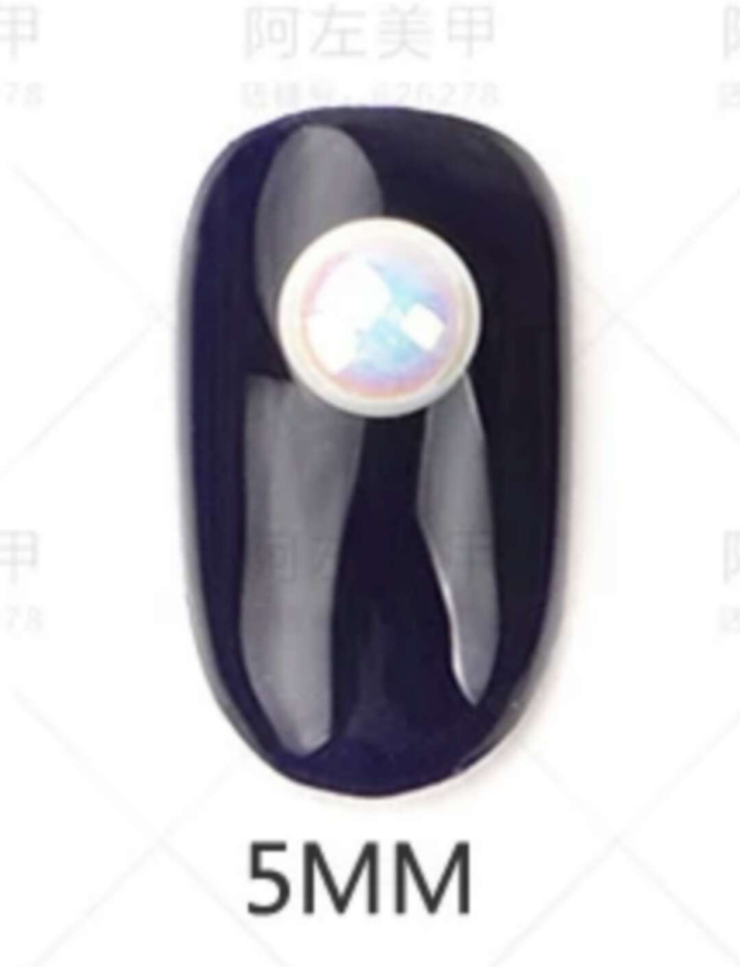 在家就可以随便做个美甲,下班回来做个美甲让自己开心一点