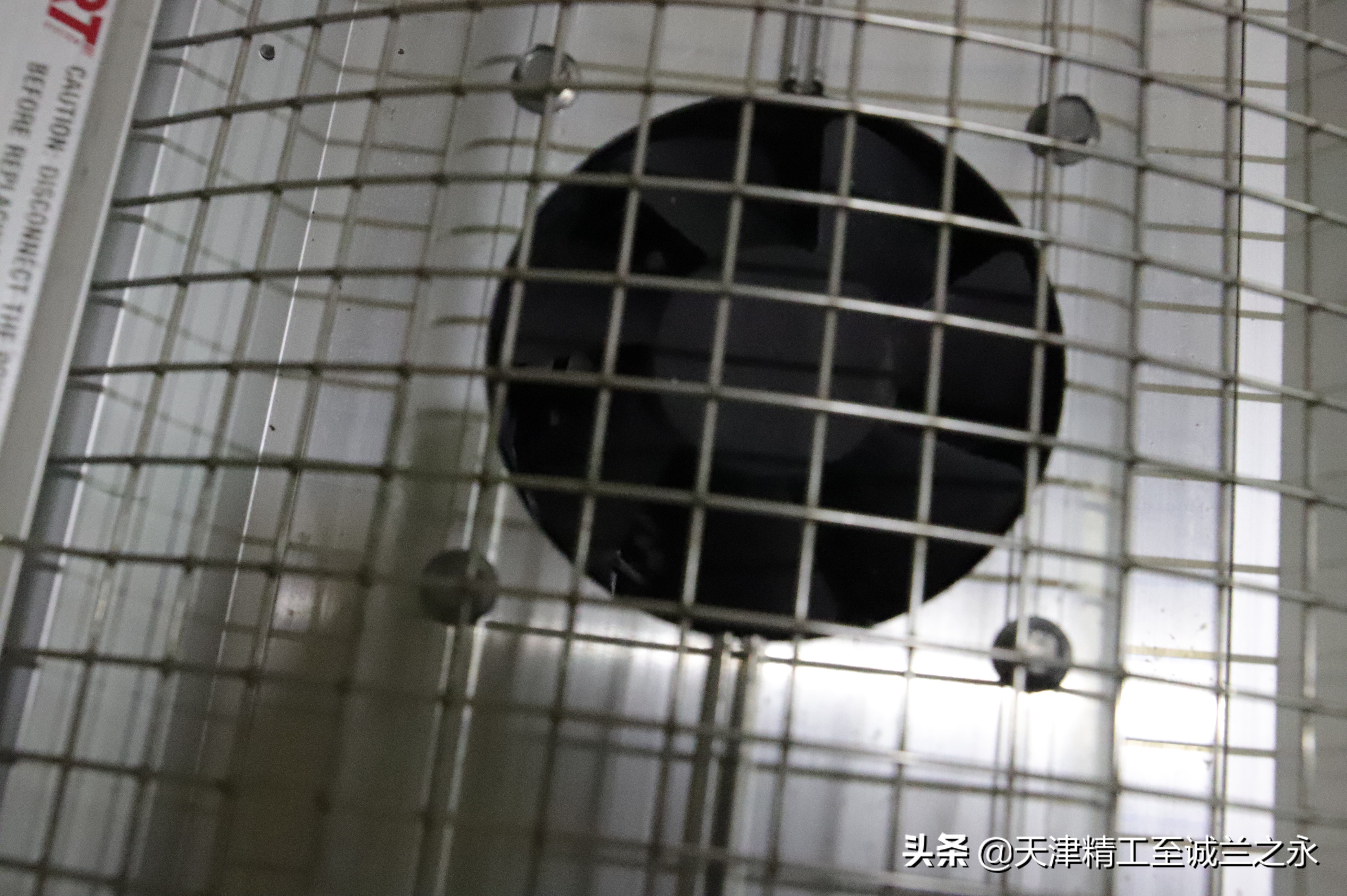 汽车喷漆工的信仰级工具翻新：瑞典IRT-300烤漆灯