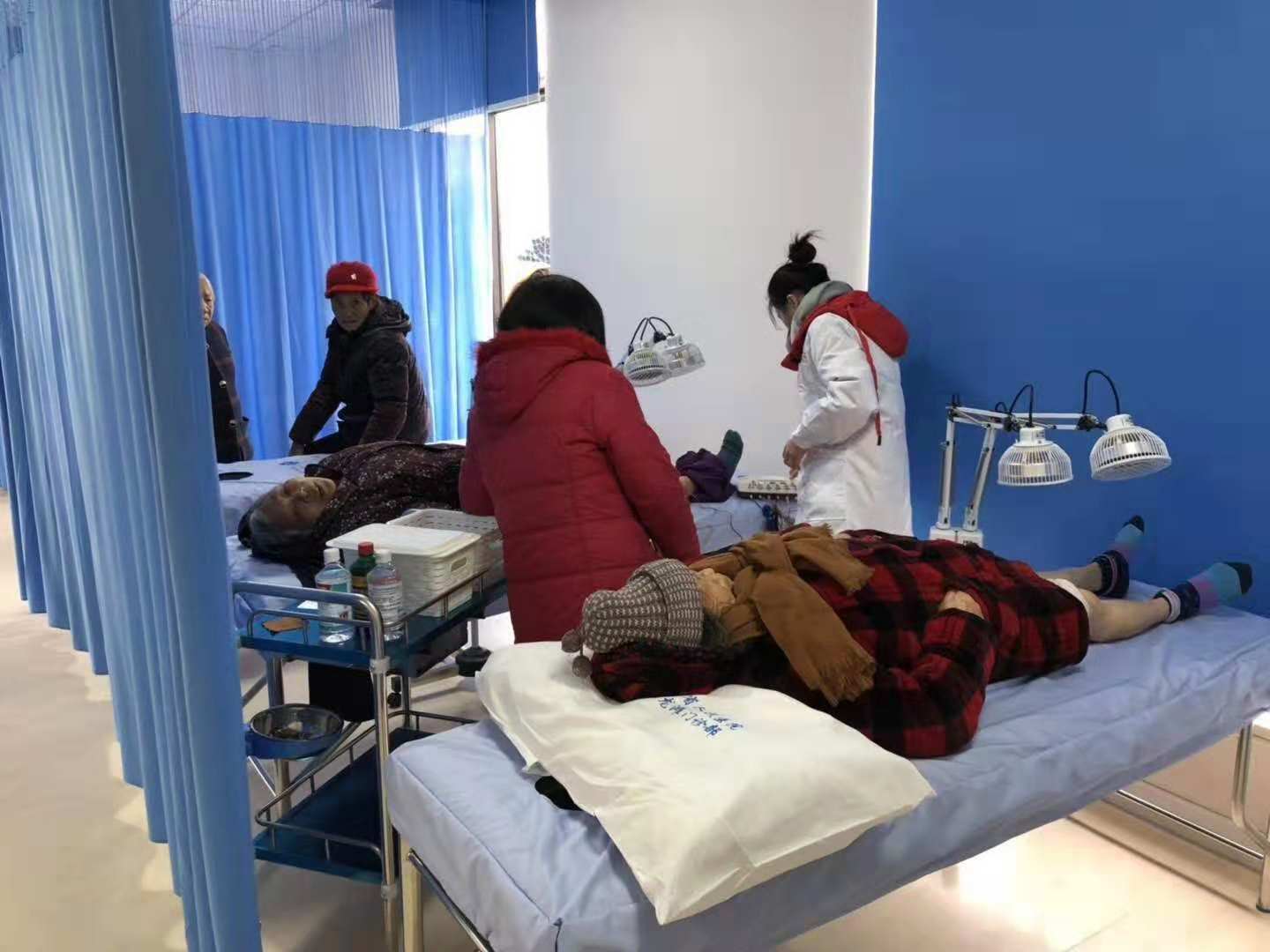 四川省人民医院黑龙滩门诊部,四川省人民医院附近医院