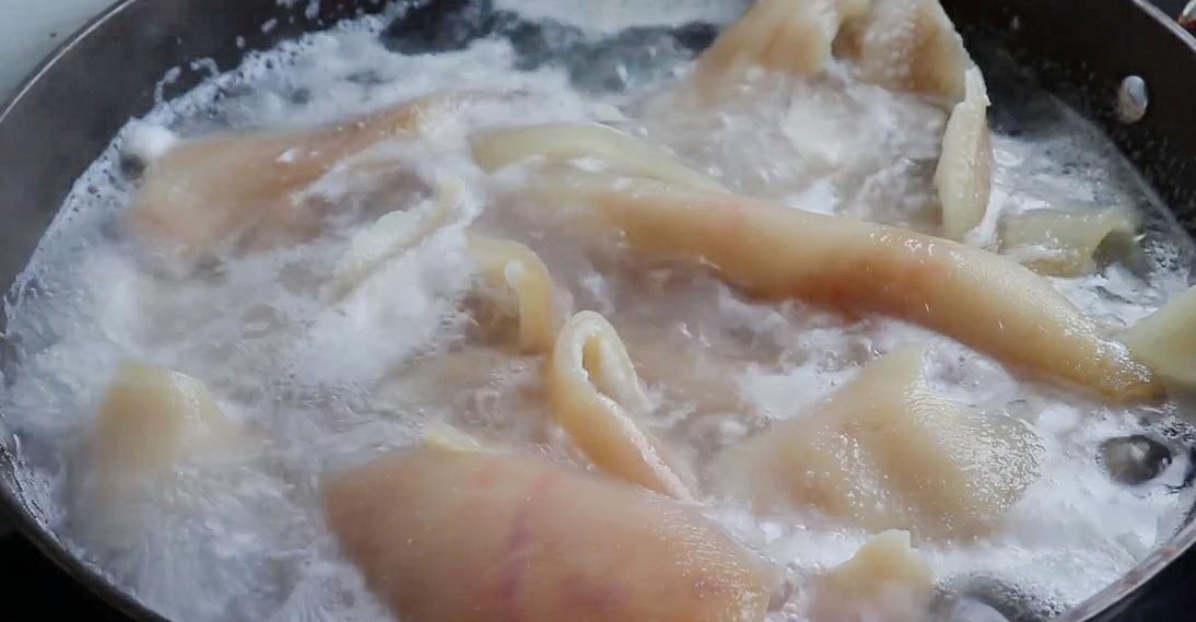 熬猪皮冻最好方法,熬猪皮冻用什么方法最好