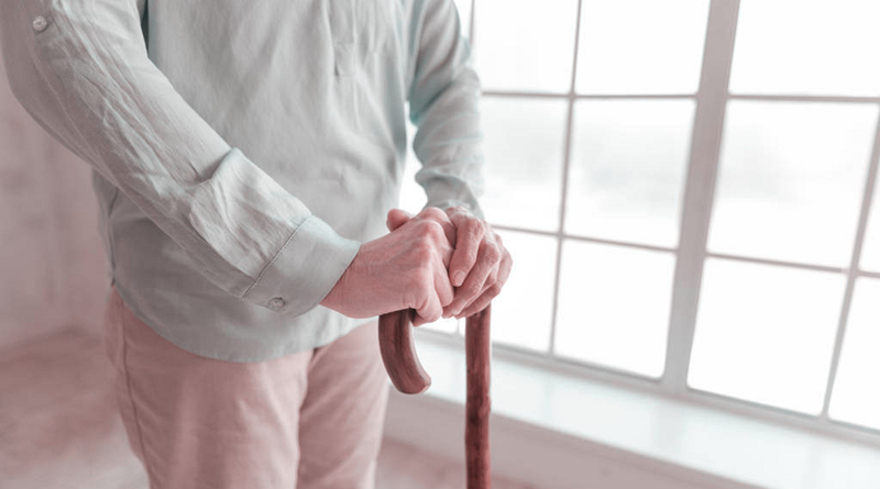 大腿骨折术后怎么锻炼膝盖,大腿骨折100天能下地行走吗