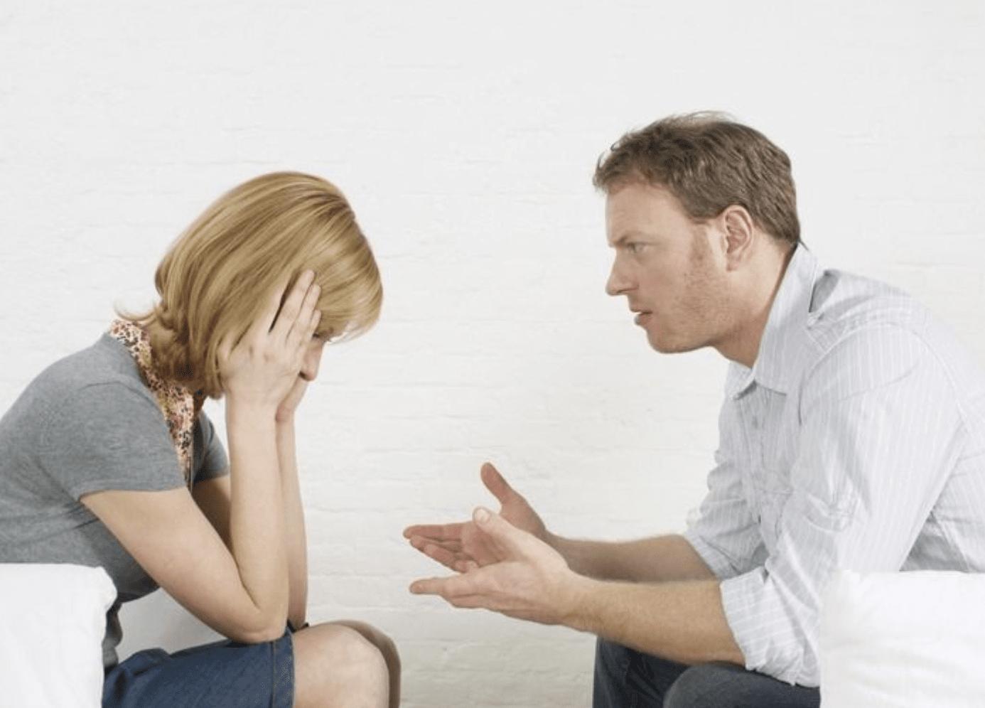 怎样教育孩子脾气暴躁打人爱哭,打骂训斥2岁宝宝导致他爱打人