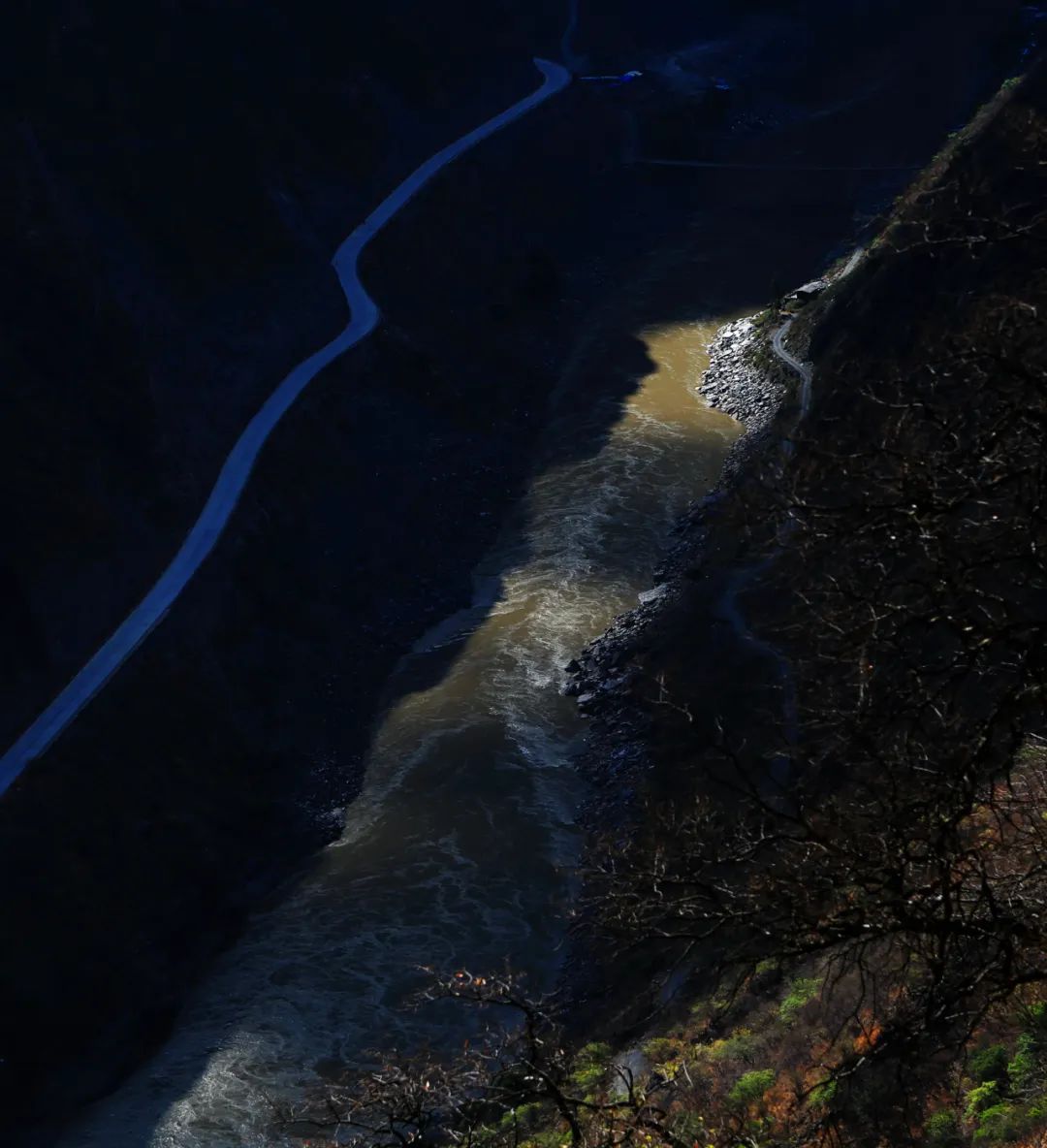 洛克徒步木里到稻城翻的是哪座山,秘境四川甘孜