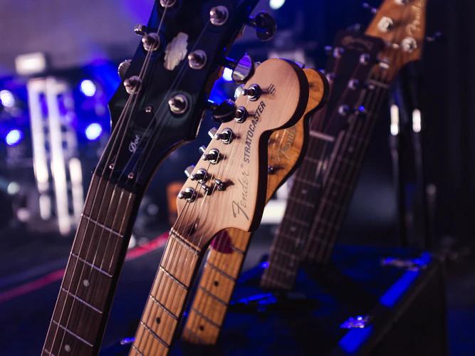 中老年人自学吉他零基础入门,吉他入门零基础自学软件免费