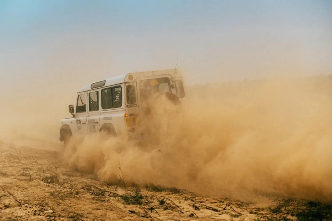新款卫士的真实越野能力,卫士是不是硬派越野车
