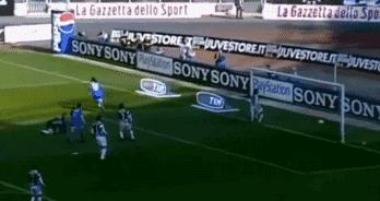 精准的足球射门,皮尔洛10大经典进球