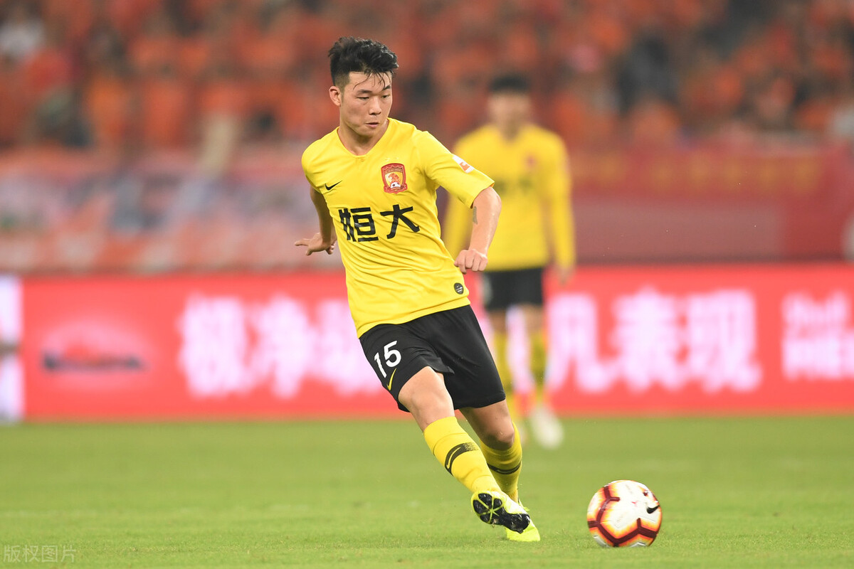 怎么样才能成为真正的足球运动员,普通人如何成为运动员