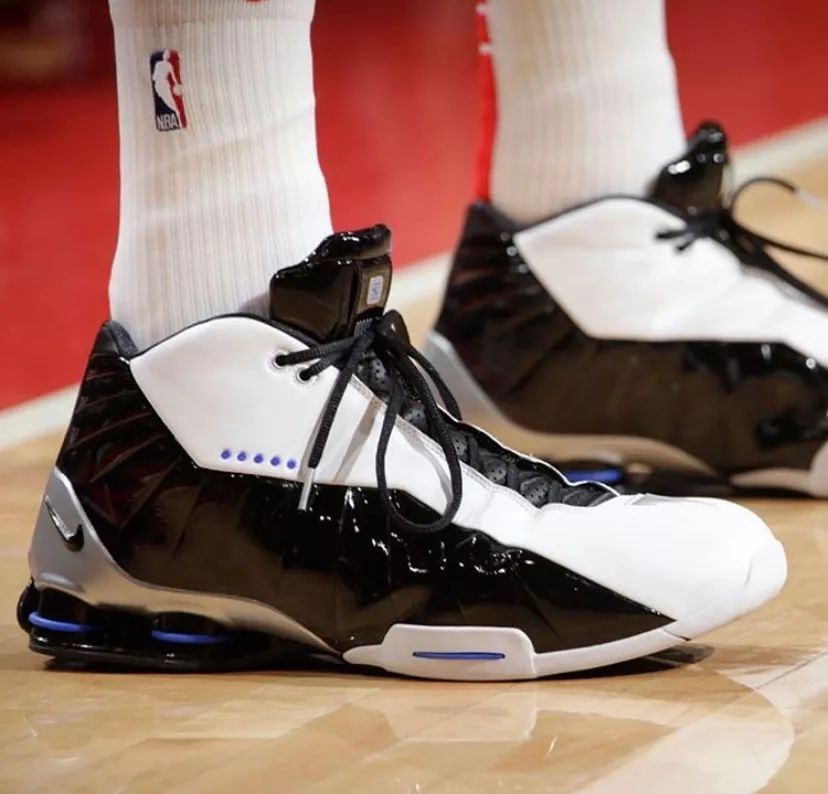 林书豪黄蜂配色战靴,林书豪12年球鞋