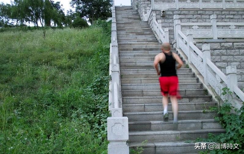 热爱生活从每日跑步开始,跑步让我感受健康和快乐