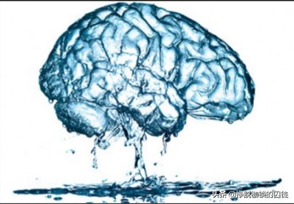 水喝多了中毒事件,一天喝2000ml水中毒吗