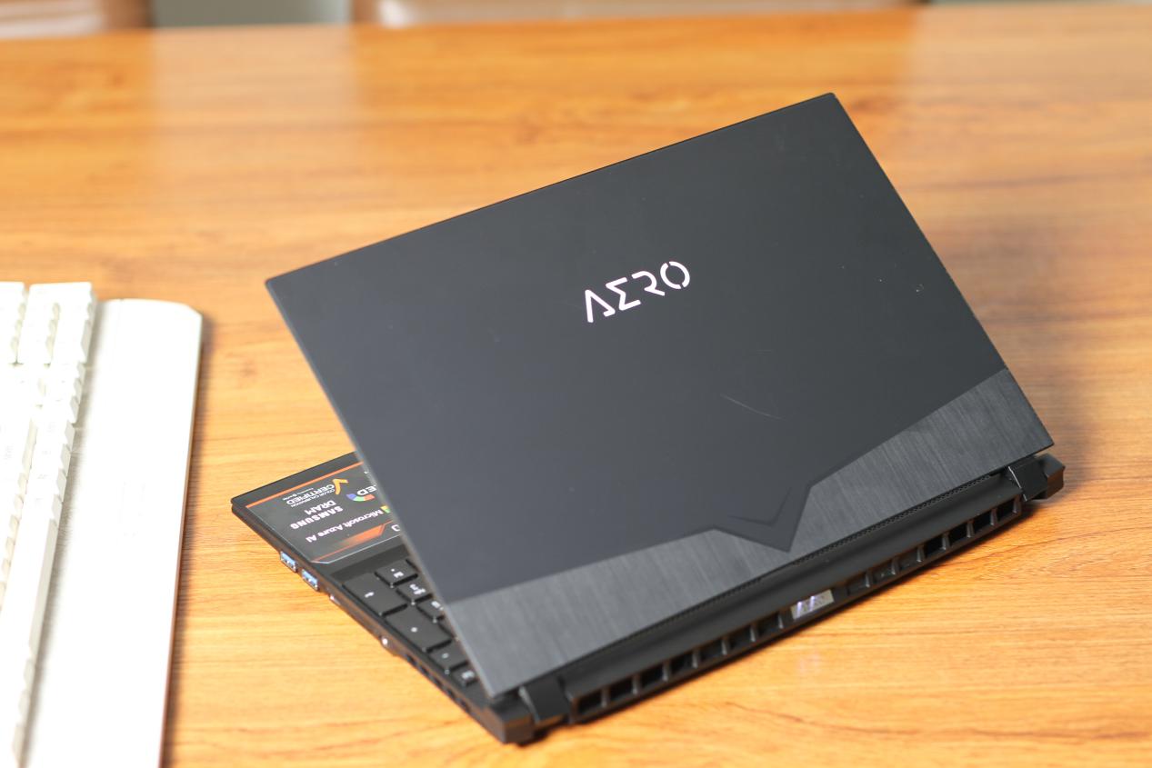 技嘉newaero15配置图,技嘉aorus15p-yd笔记本测评