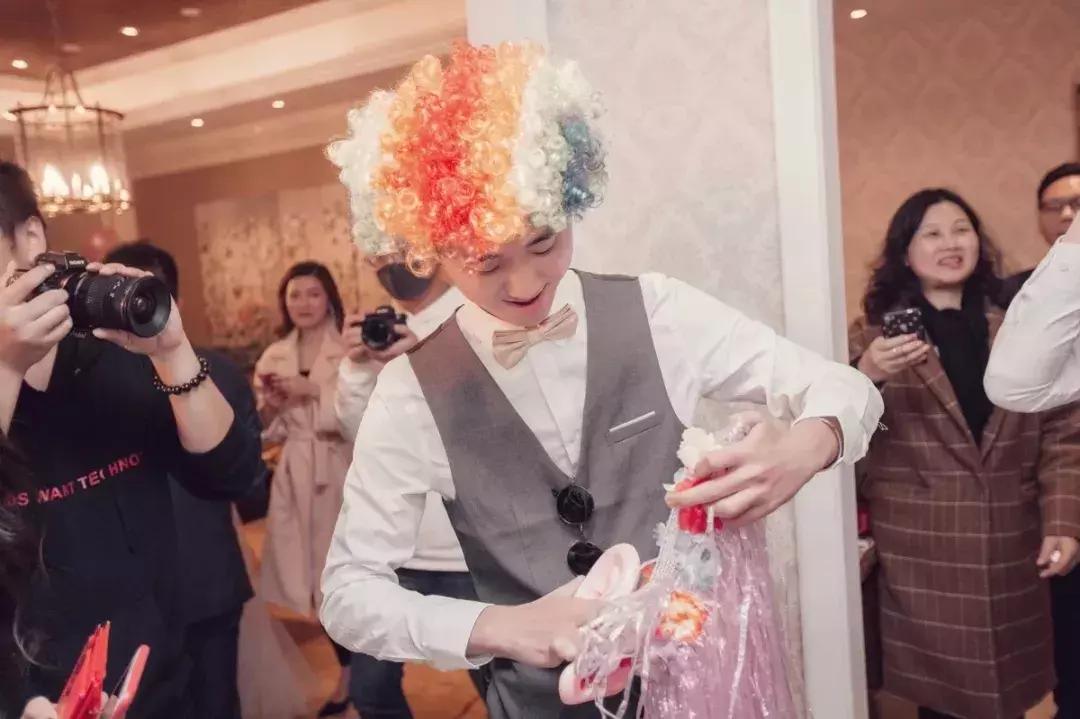 婚礼堵门活跃气氛的游戏,婚礼堵门游戏一般挑几个