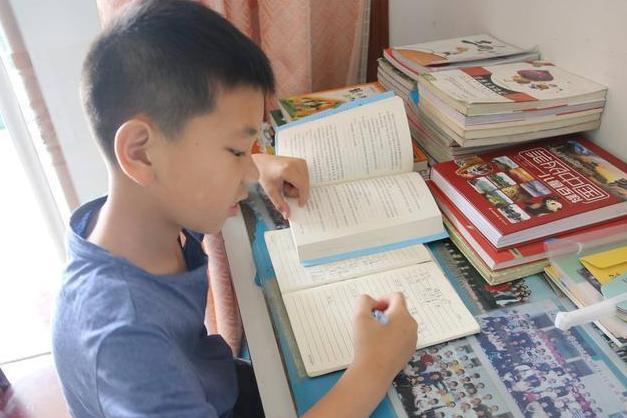 语文成绩好的学生往往有3个特征,语文基础差学生如何提高成绩