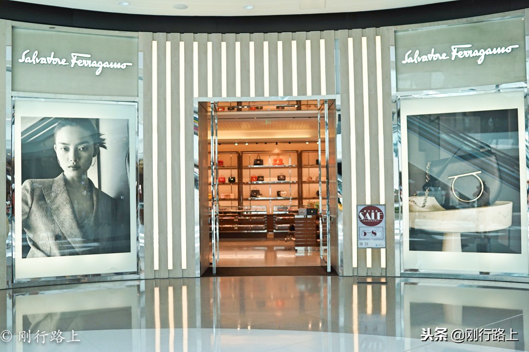 三亚离岛免税180天怎么操作买东西 (海南三亚国际免税店买啥最划算)