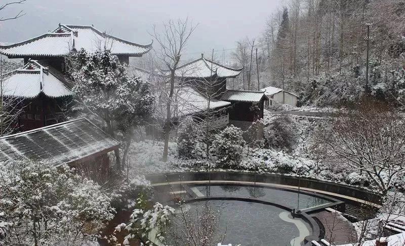 不可错过的滑雪场,不可错过的泡温泉体验