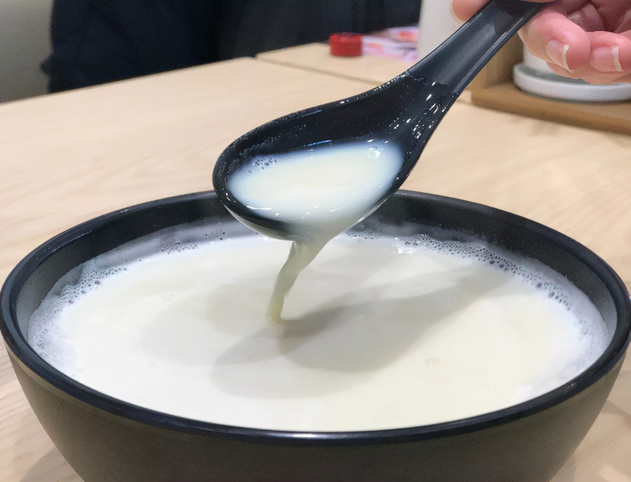 吃鸡蛋的禁忌吃什么食物,吃鸡蛋的好处和注意事项